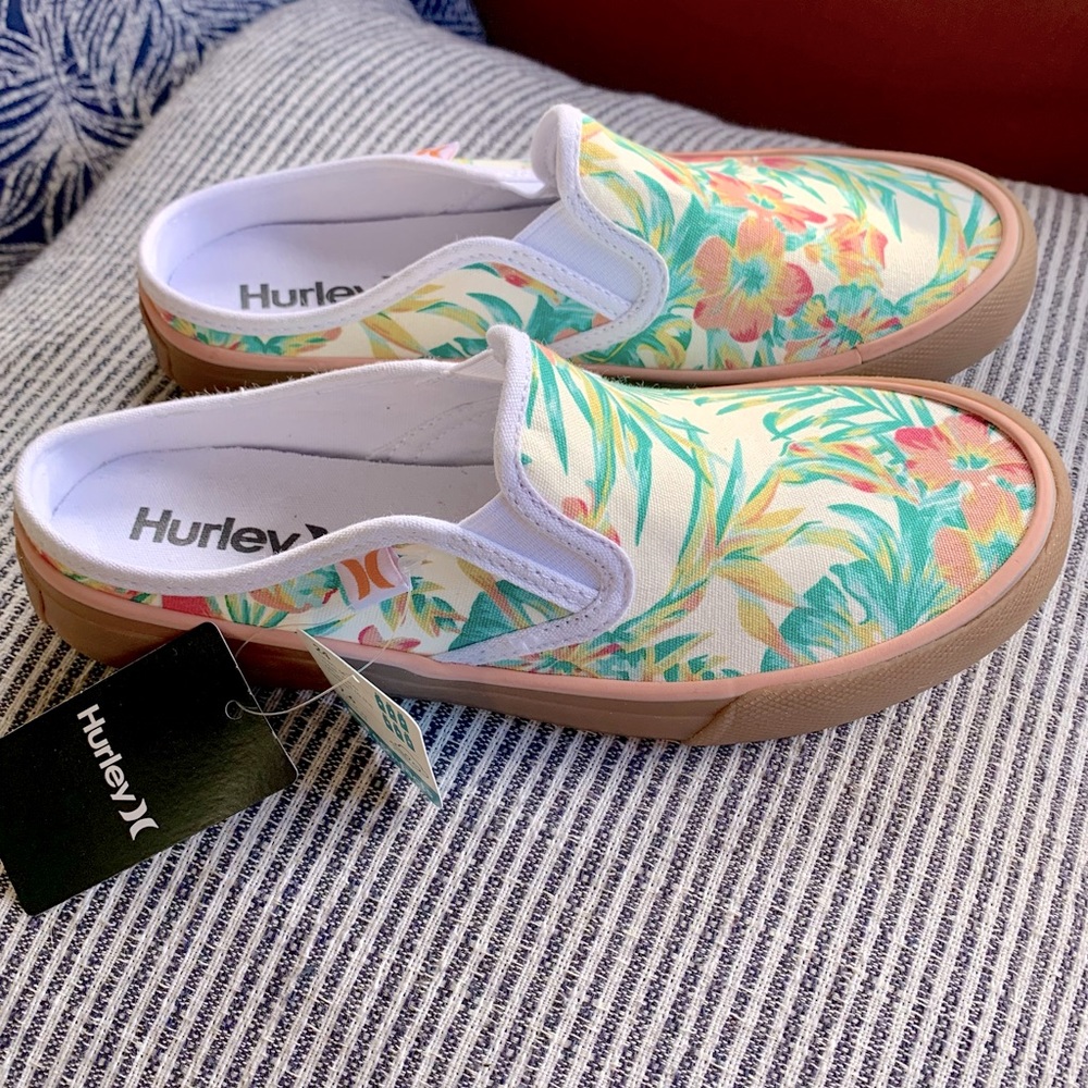 NWT Hurley Kayo tropical Slip On